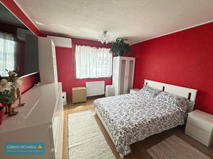 Bedroom- click for photo gallery